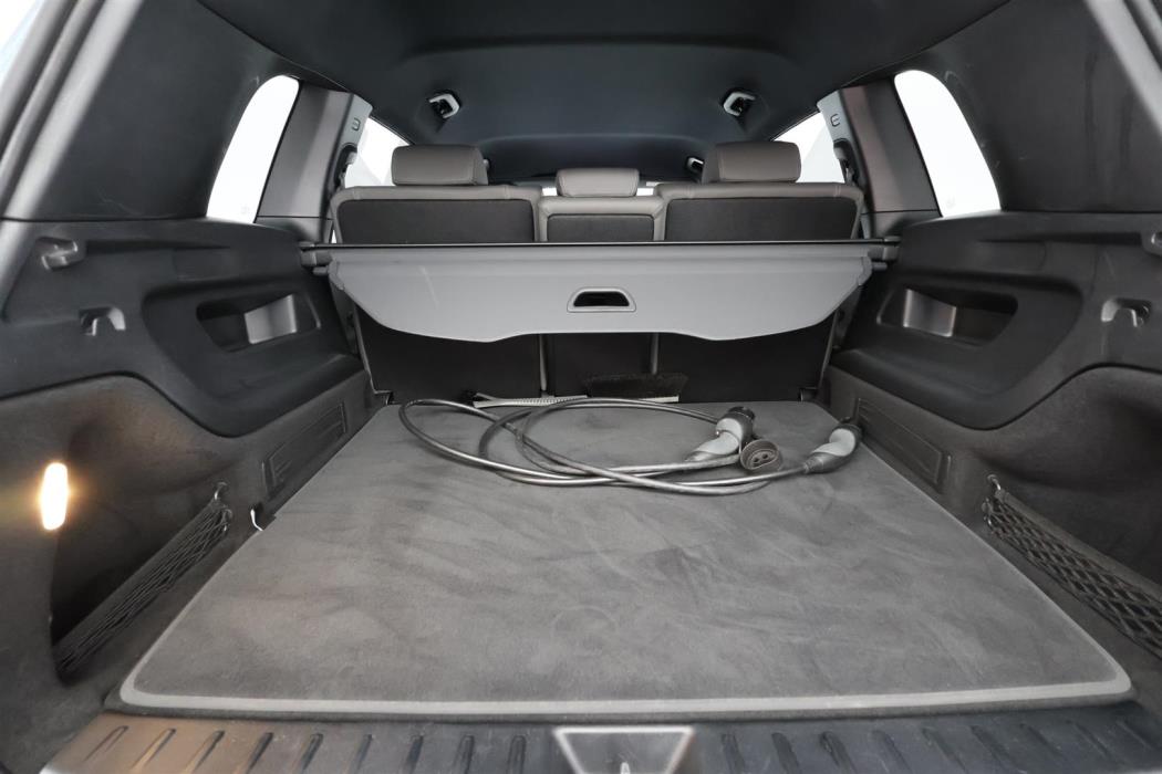 Mercedes-Benz EQB 2025