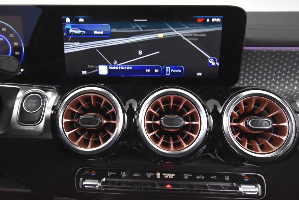 Mercedes-Benz EQB 2025