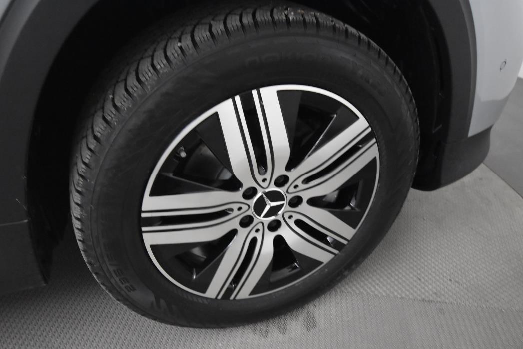 Mercedes-Benz EQB 2025