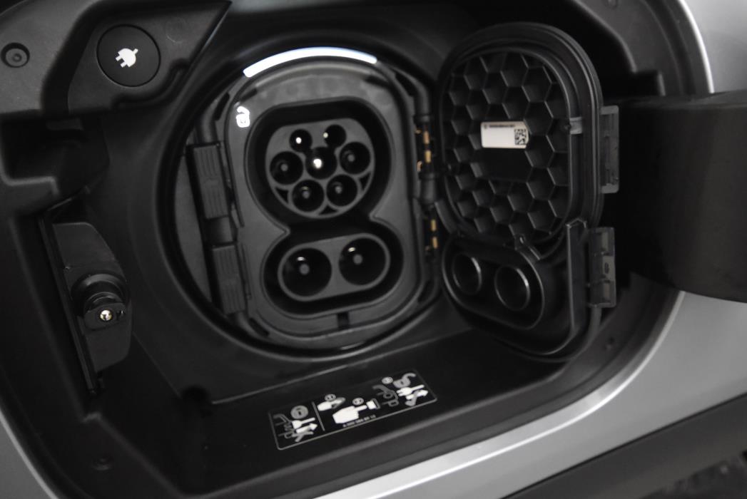 Mercedes-Benz EQB 2025