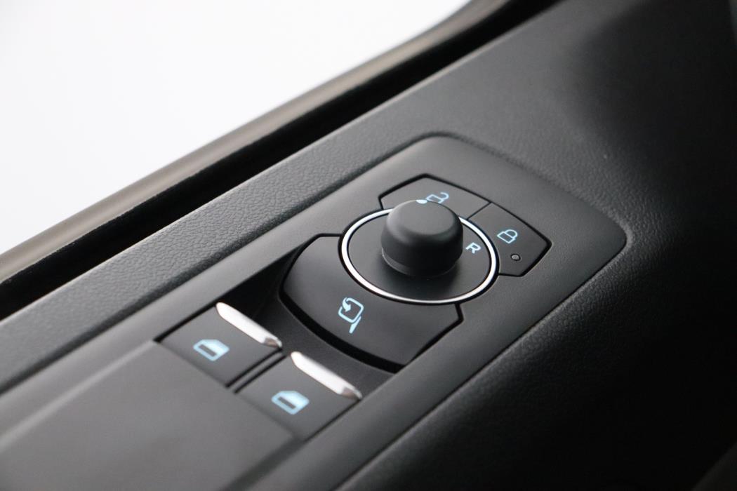 FORD TRANSIT CUSTOM 2025