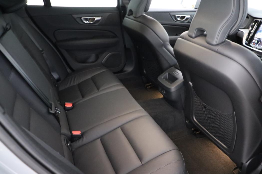 VOLVO V60 Cross Country 2024