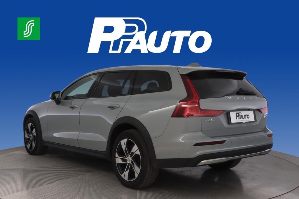 VOLVO V60 Cross Country 2024