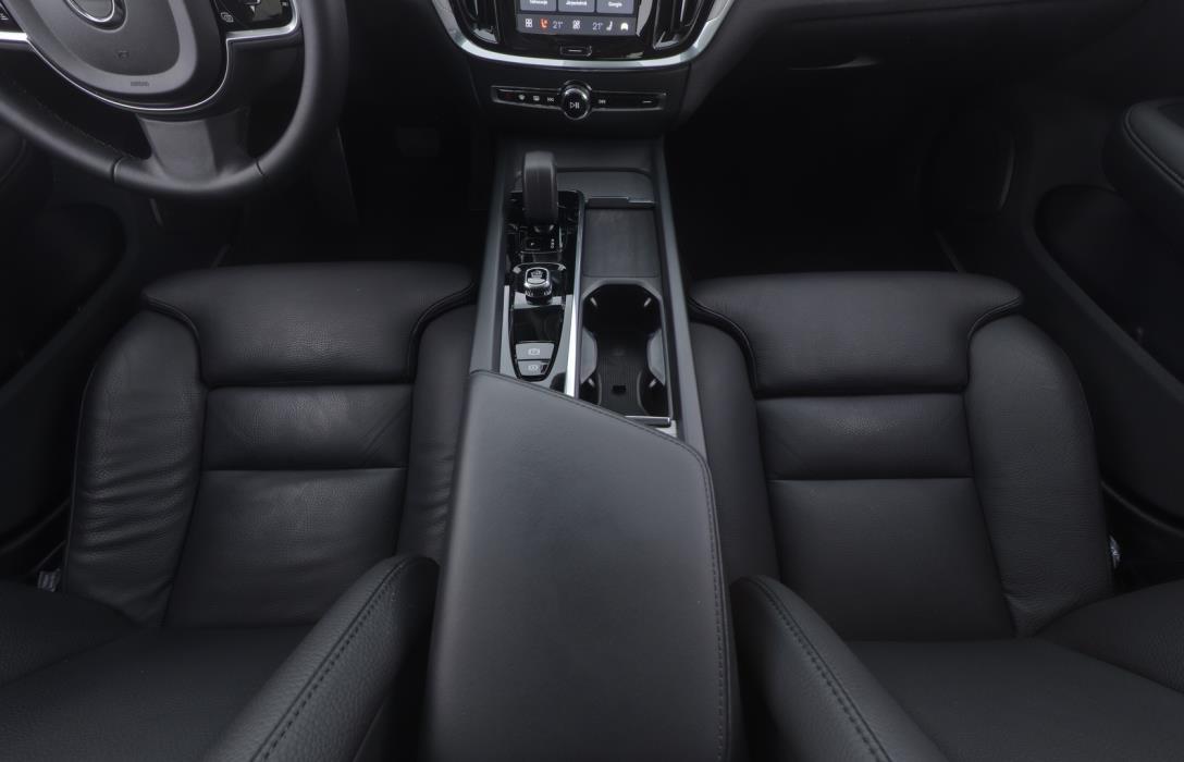 VOLVO V60 Cross Country 2024