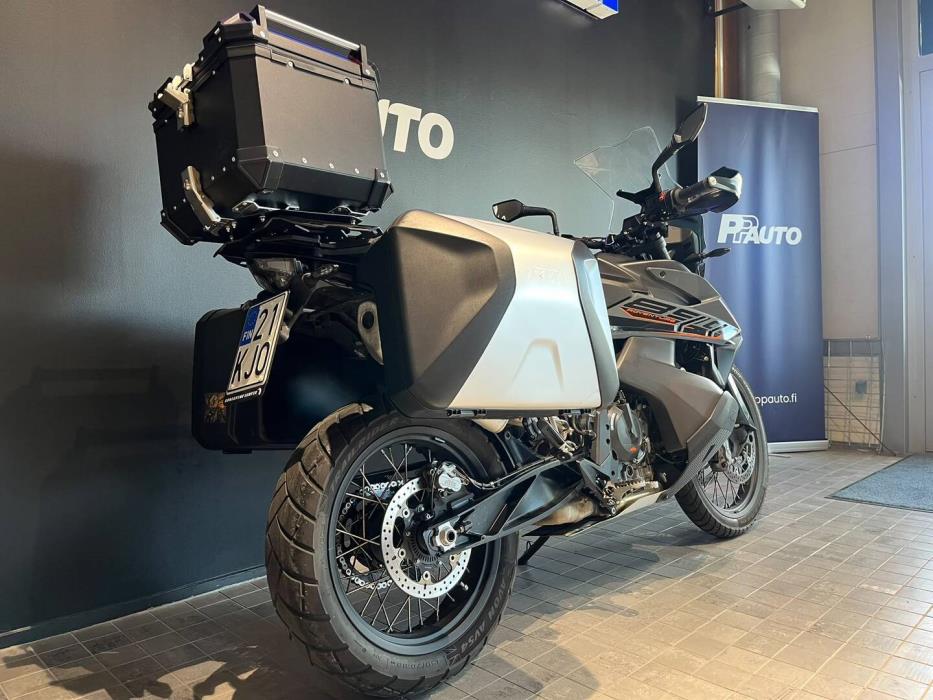 KTM 890 2021