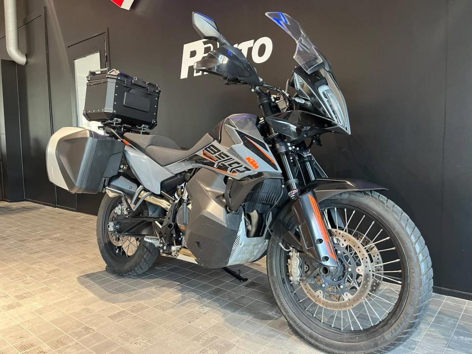KTM 890 2021