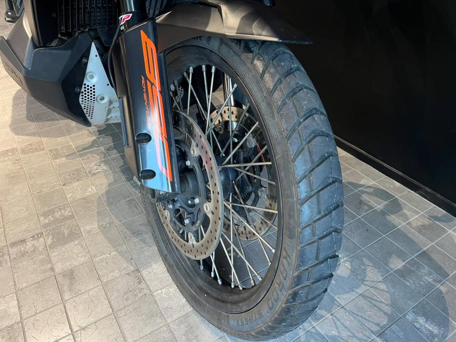 KTM 890 2021