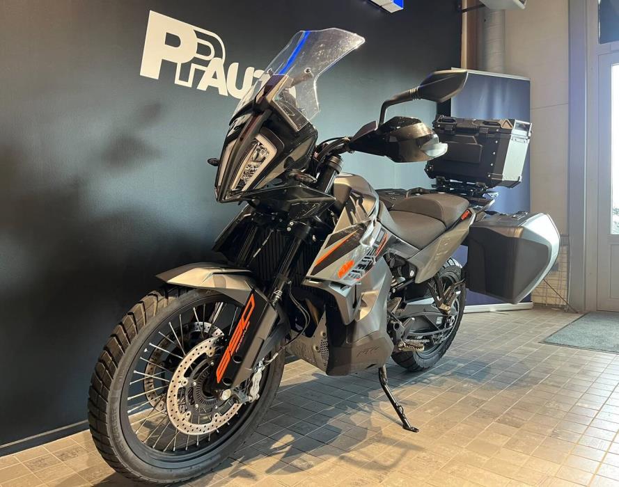 KTM 890 2021