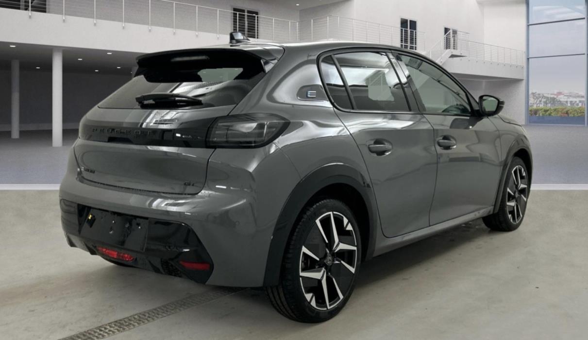 PEUGEOT e-208 2025