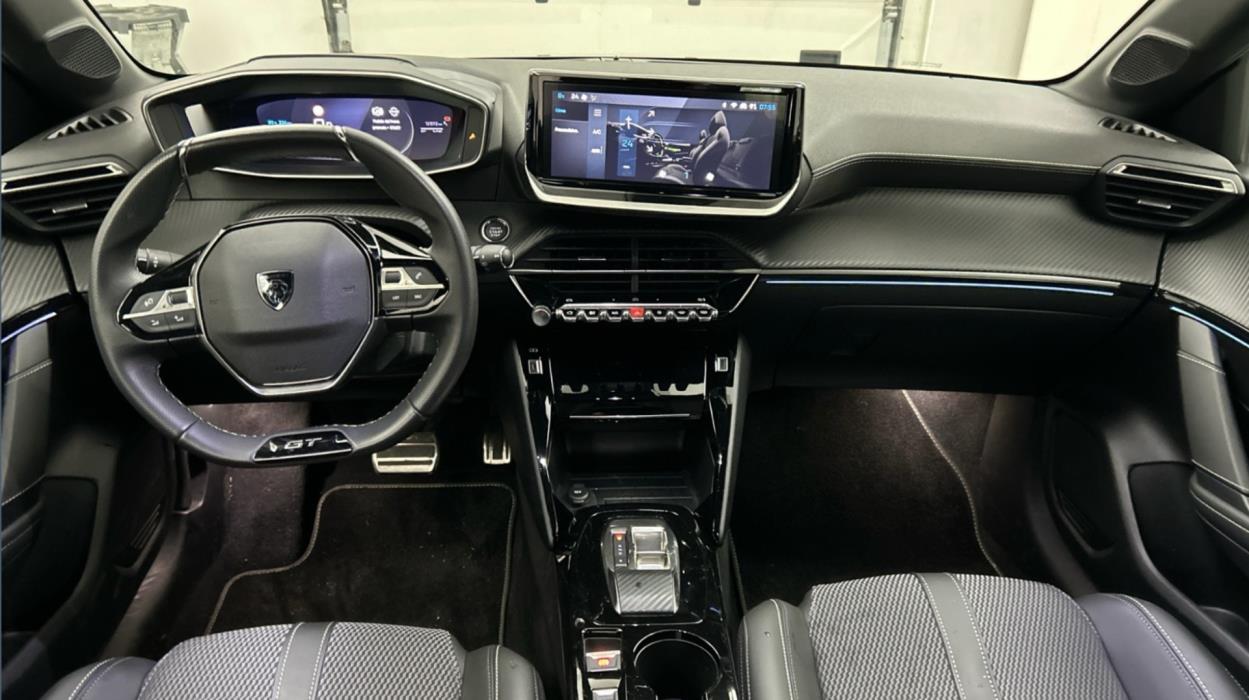 PEUGEOT e-208 2025
