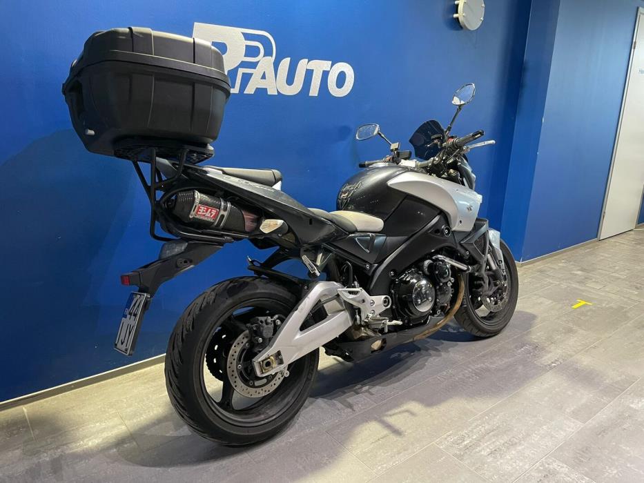 SUZUKI GSX 2008