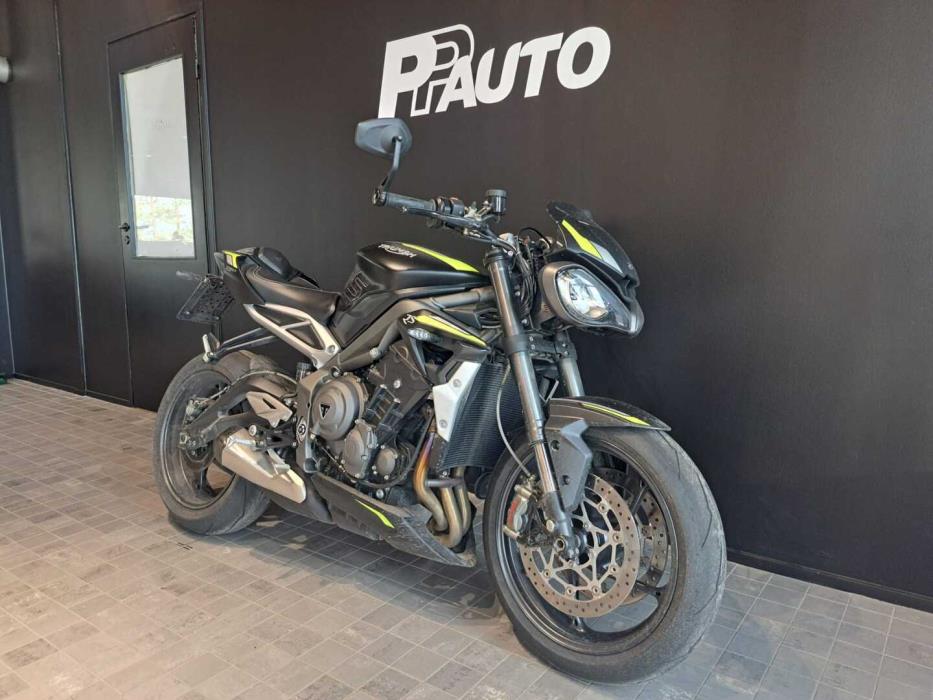 TRIUMPH Street Triple 2021