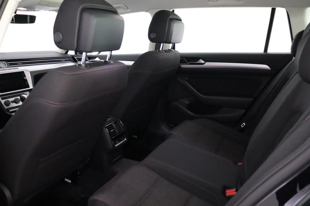 VOLKSWAGEN Passat 2019