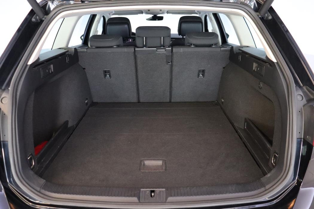 VOLKSWAGEN Passat 2019