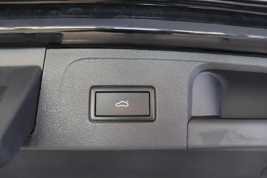 VOLKSWAGEN Passat 2019