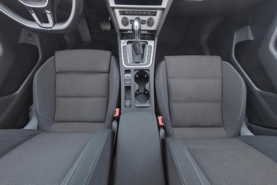 VOLKSWAGEN Passat 2019