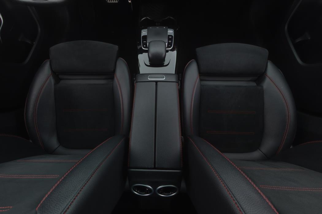 MERCEDES-BENZ A 2020