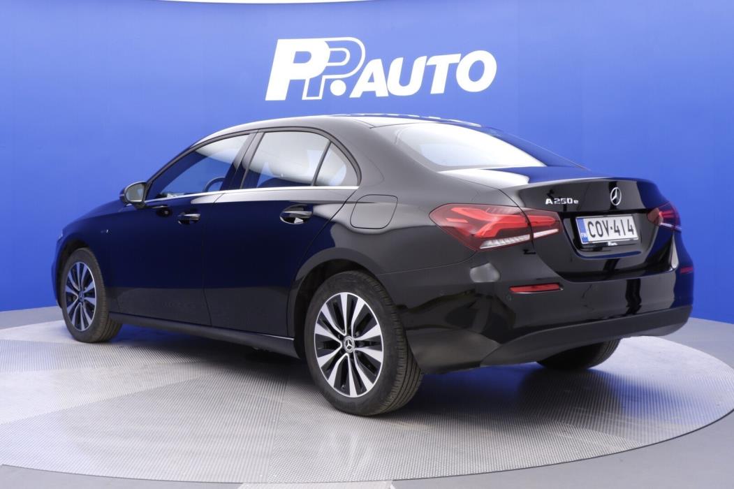 MERCEDES-BENZ A 2020