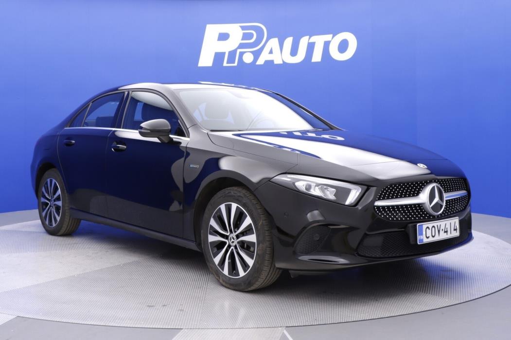 MERCEDES-BENZ A 2020