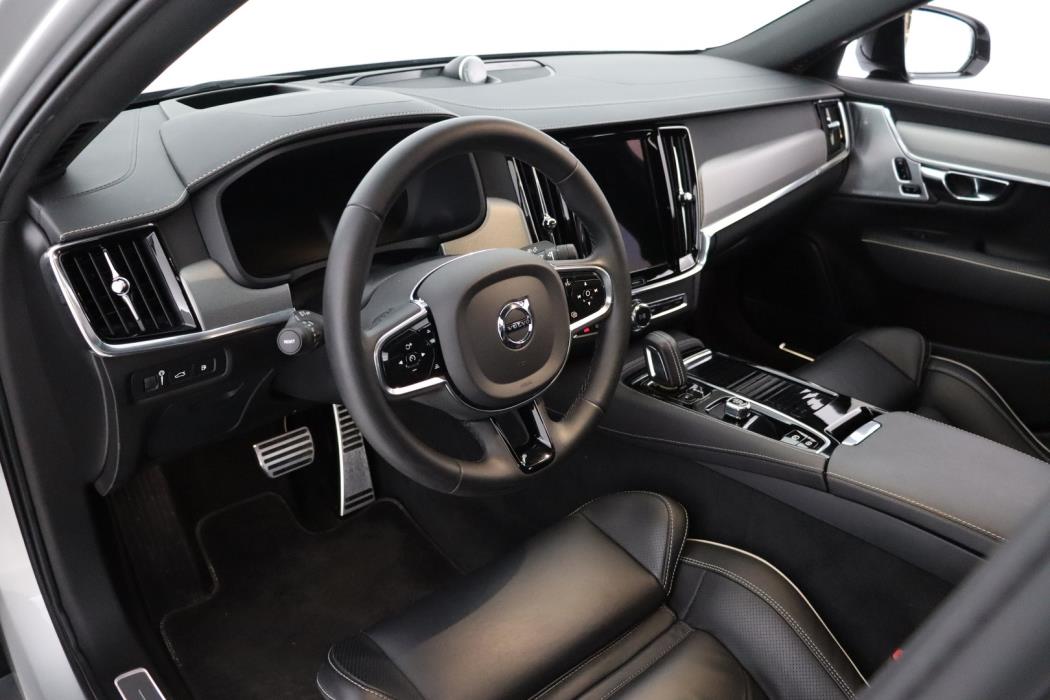 VOLVO S90 2023