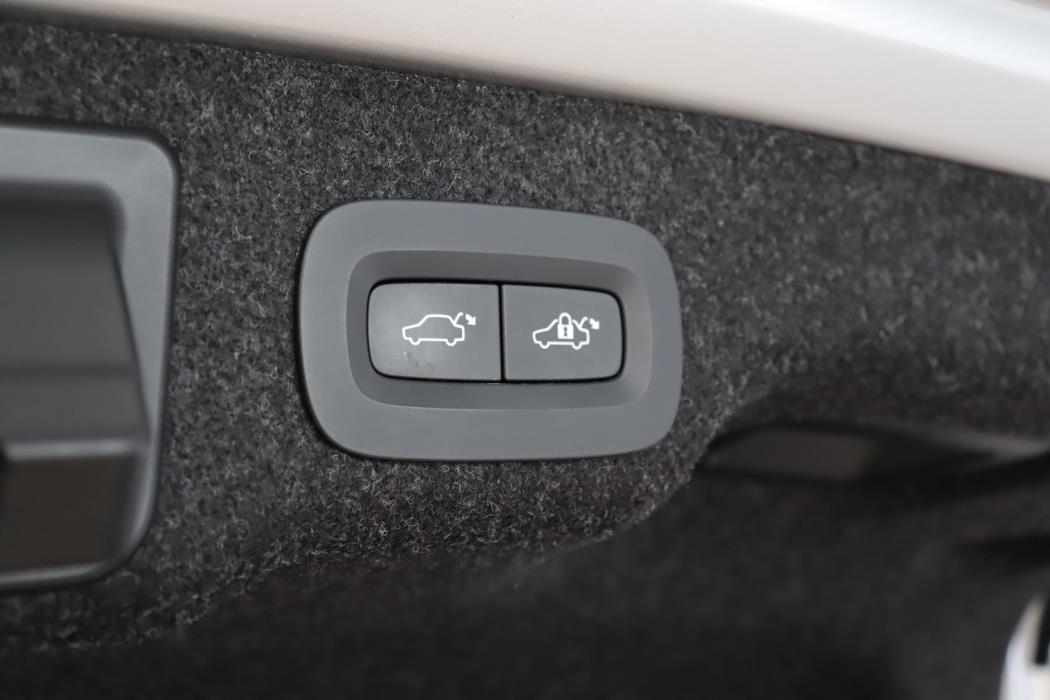 VOLVO S90 2023