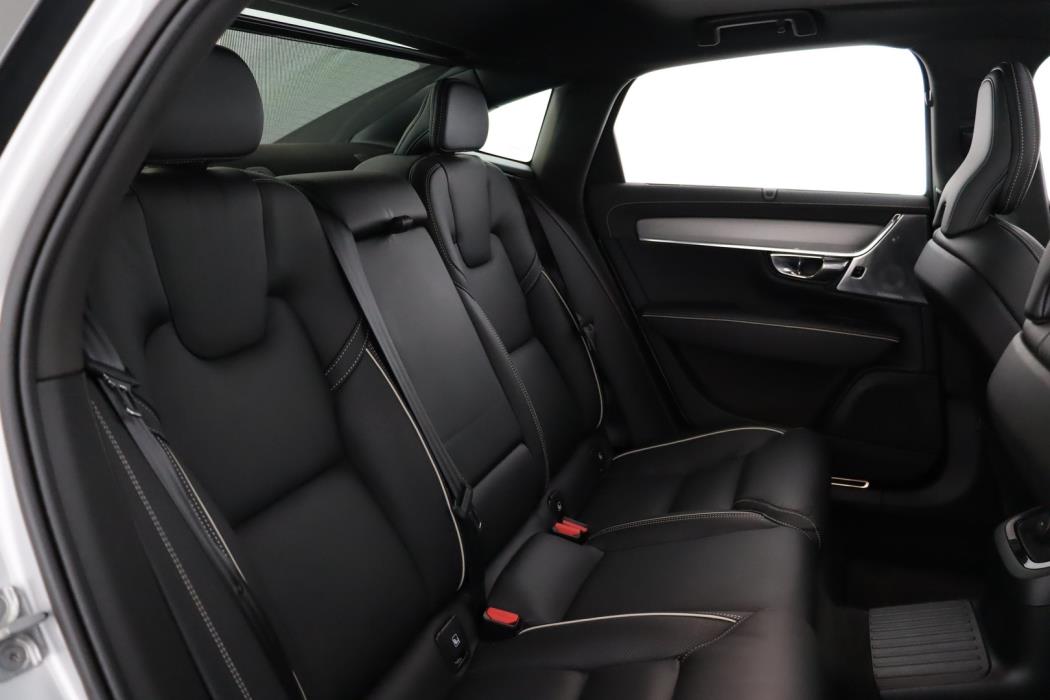 VOLVO S90 2023
