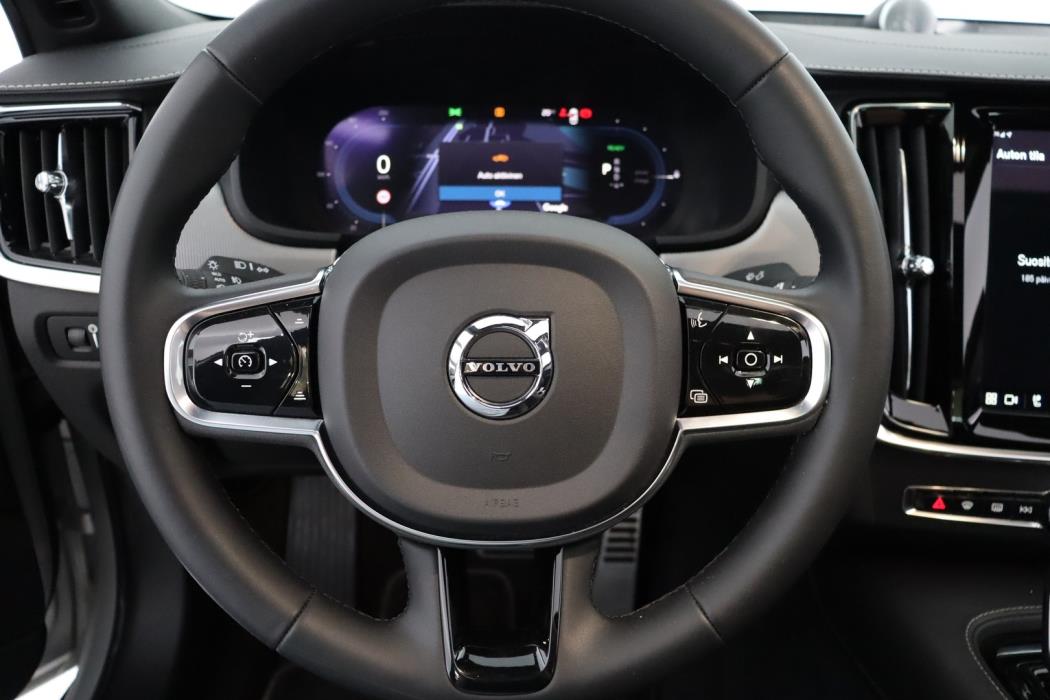 VOLVO S90 2023