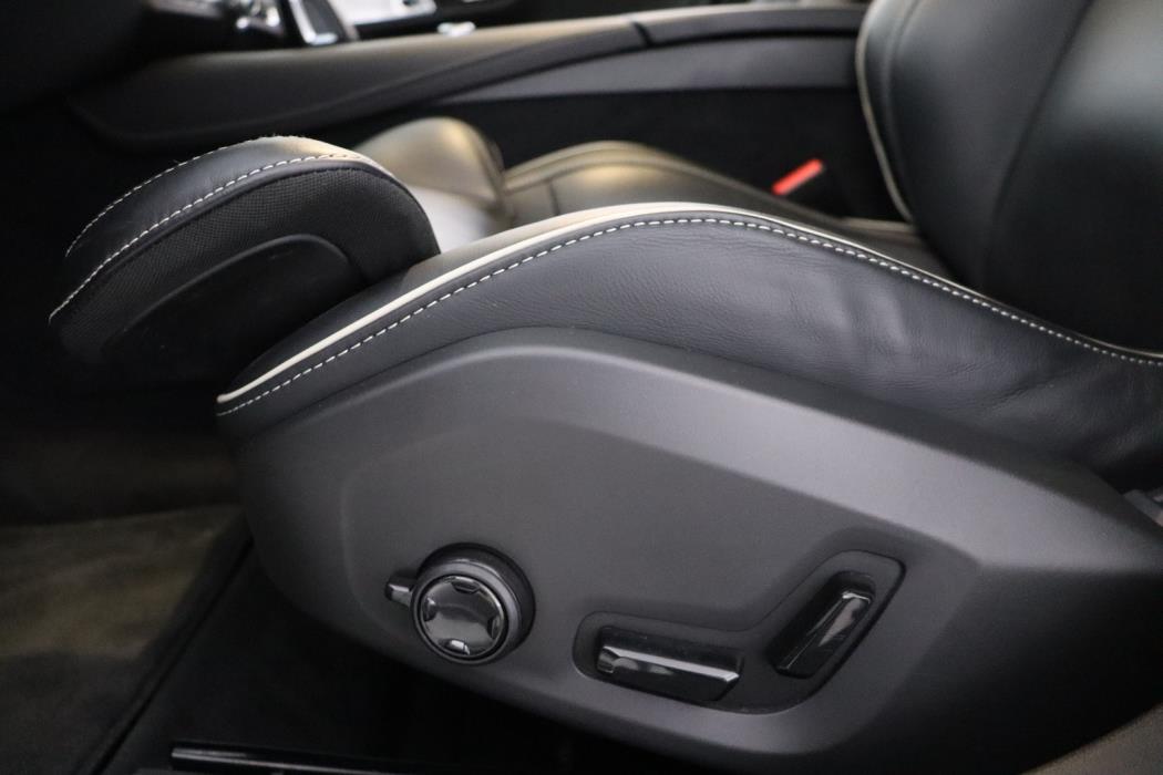 VOLVO S90 2023