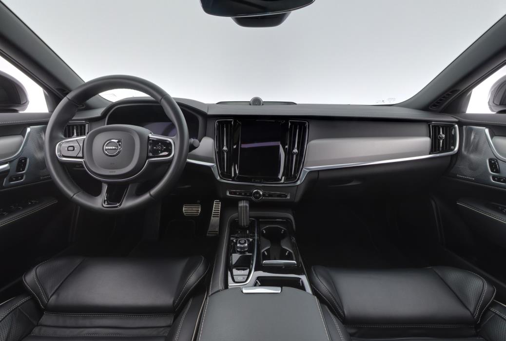 VOLVO S90 2023