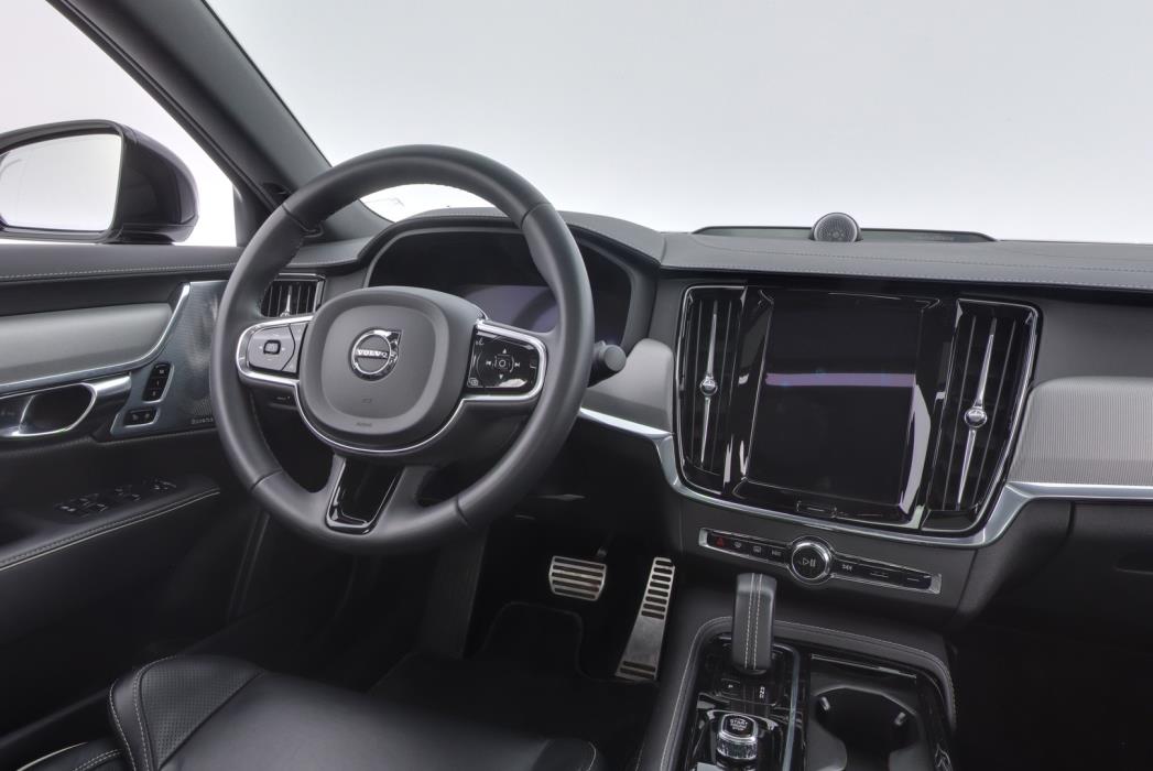 VOLVO S90 2023