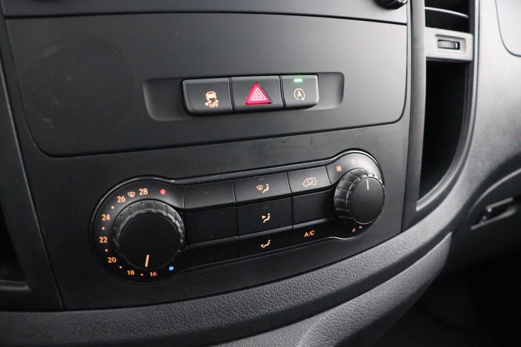 MERCEDES-BENZ Vito 2023