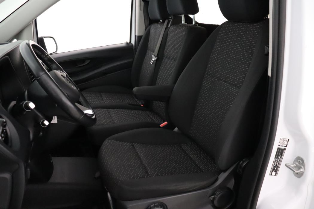 MERCEDES-BENZ Vito 2023