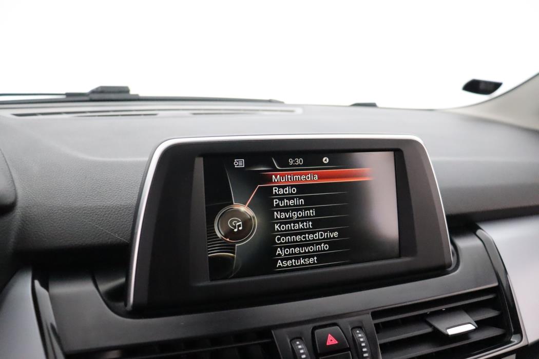 BMW 218 2018