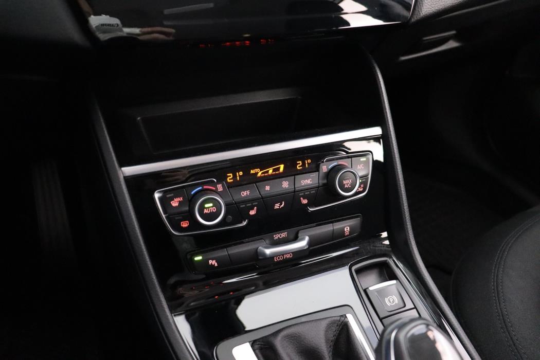 BMW 218 2018