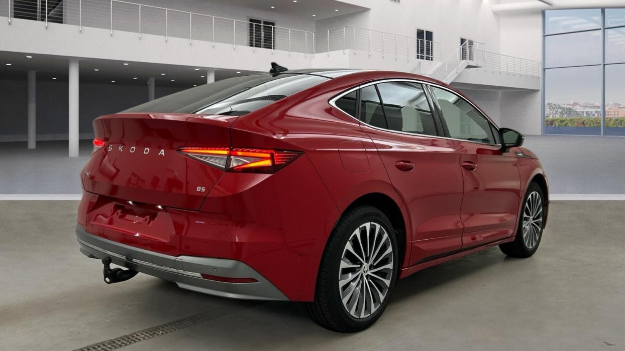 SKODA Enyaq 2025