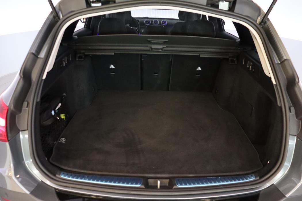 MERCEDES-BENZ C 2025