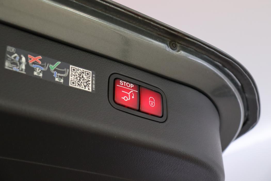 MERCEDES-BENZ C 2025