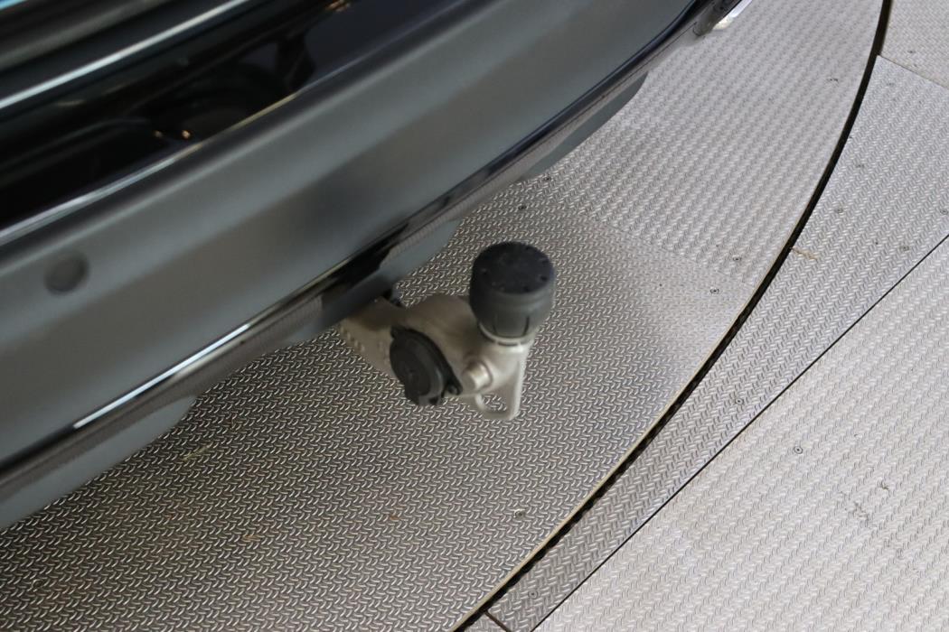 MERCEDES-BENZ C 2025