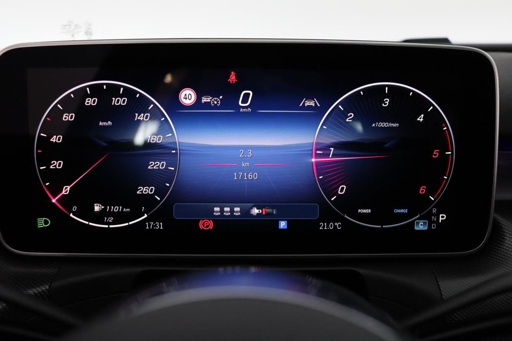 MERCEDES-BENZ C 2025