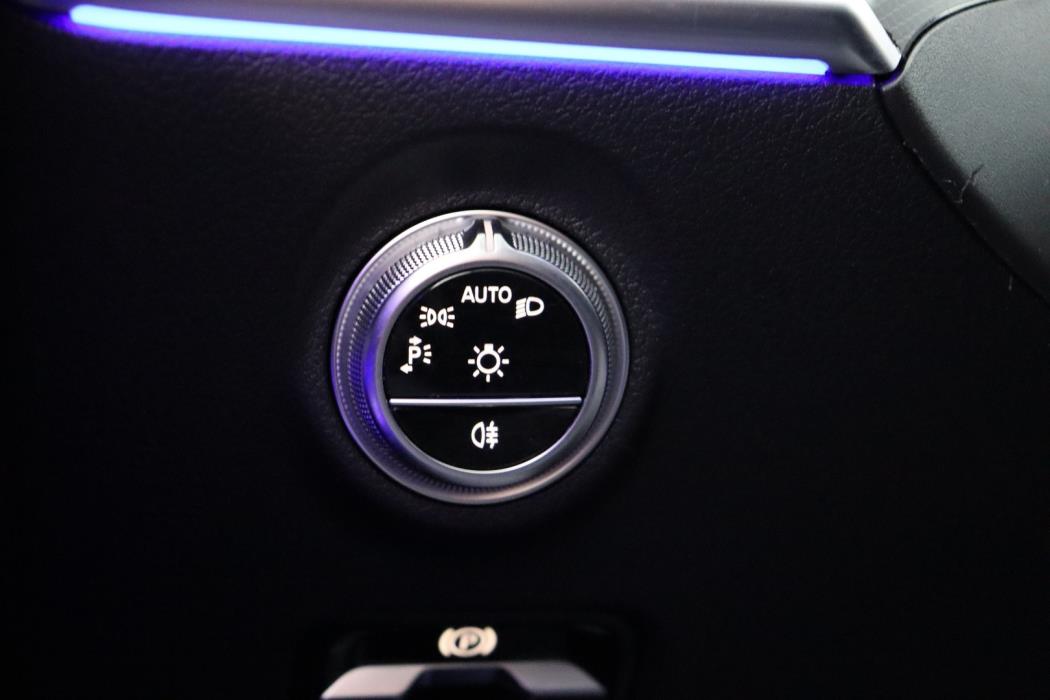 MERCEDES-BENZ C 2025