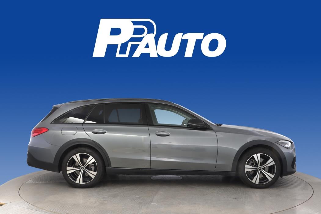 MERCEDES-BENZ C 2025