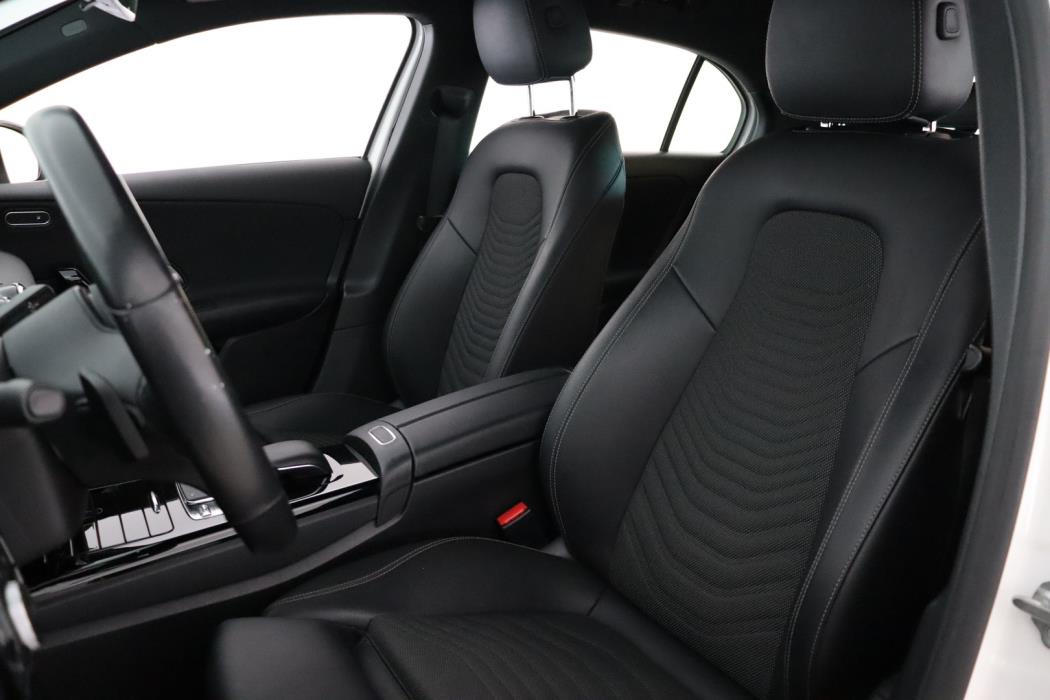 MERCEDES-BENZ A 2019