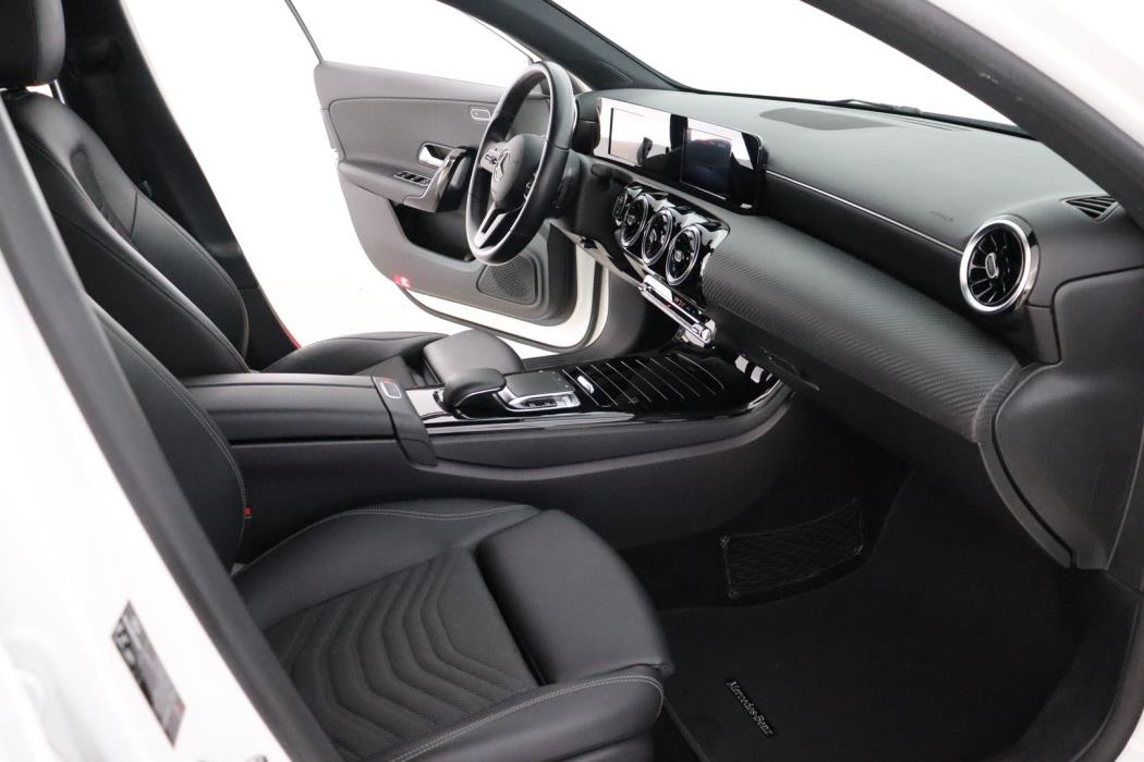 MERCEDES-BENZ A 2019