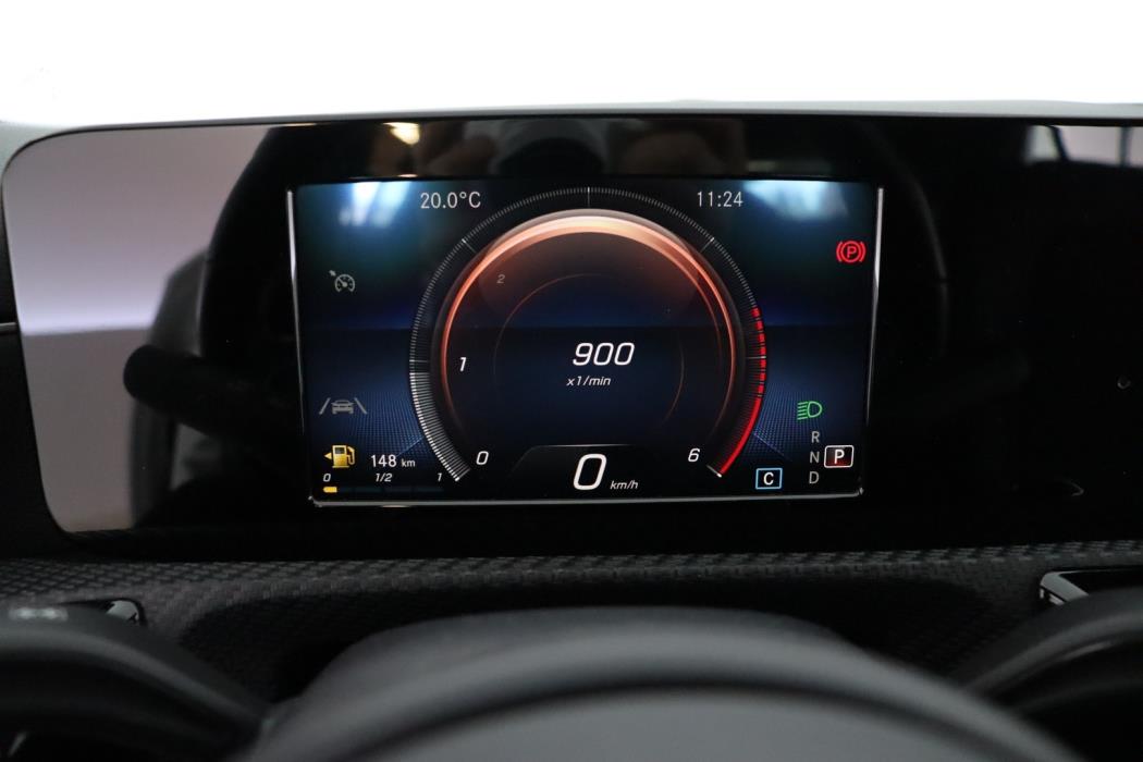 MERCEDES-BENZ A 2019