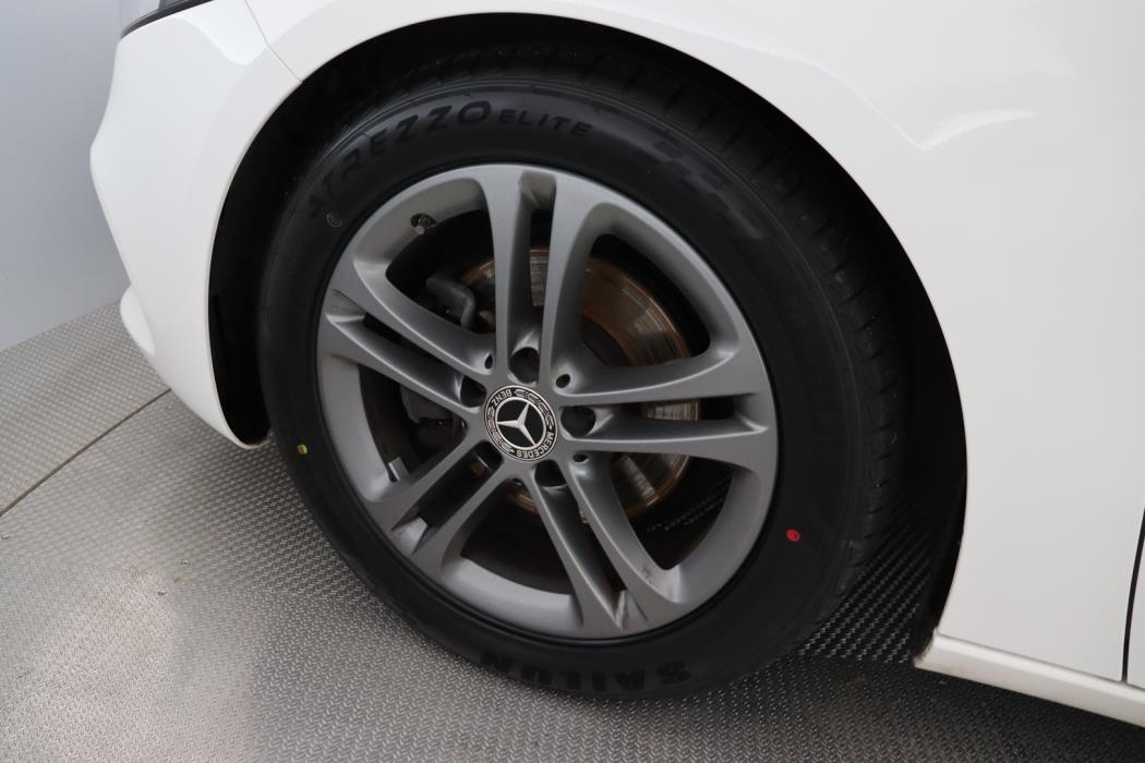 MERCEDES-BENZ A 2019