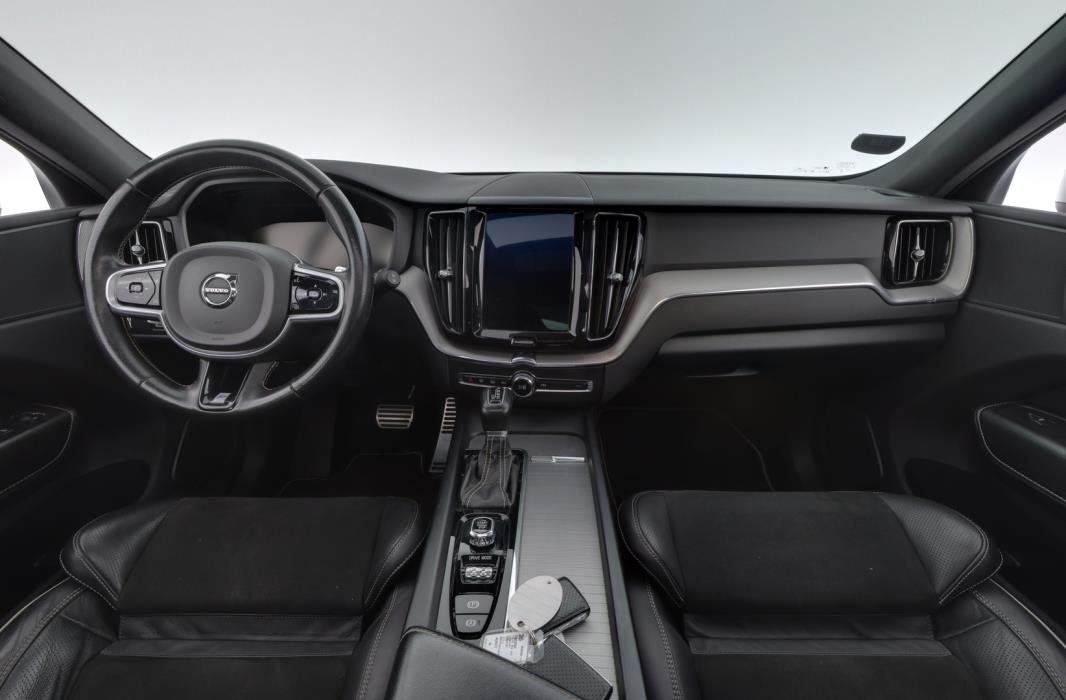 VOLVO XC60 2018