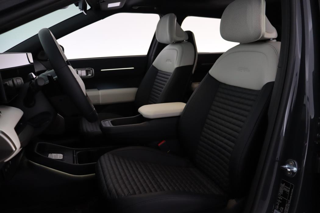 KIA EV4 2026