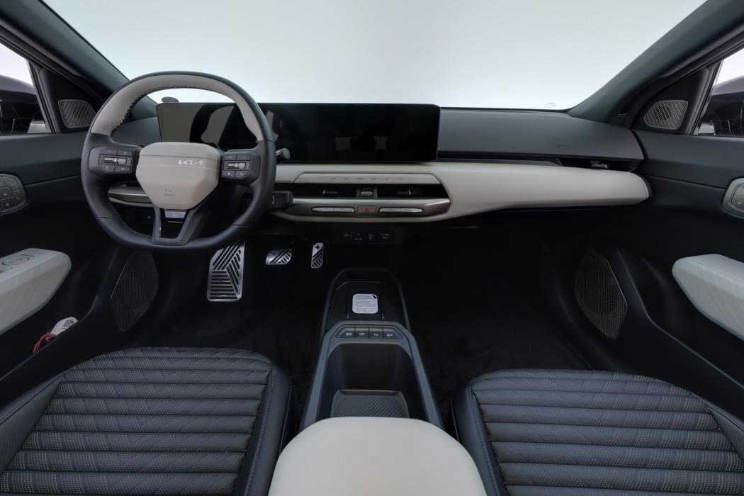 KIA EV4 2026