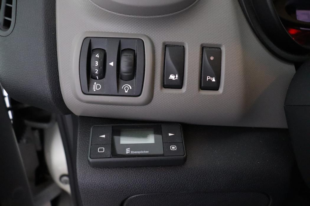 RENAULT Trafic Passenger 2016