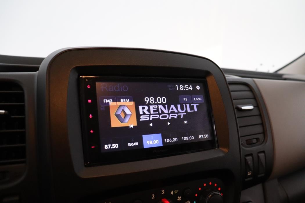 RENAULT Trafic Passenger 2016